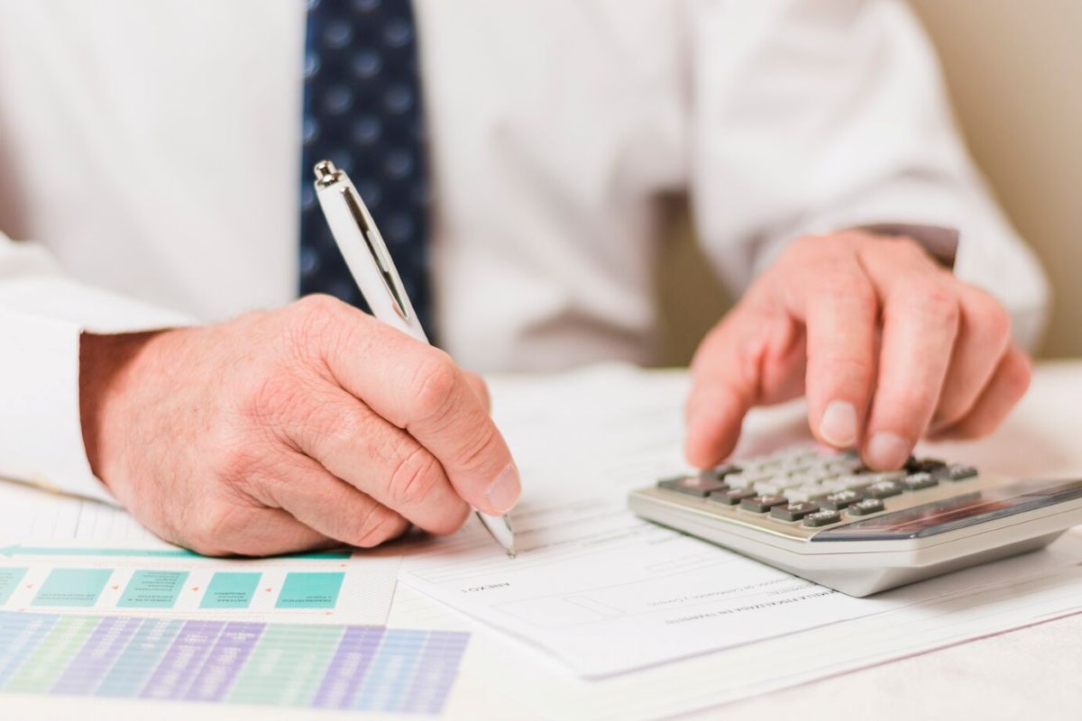 Corporate tax filing and accounting services in Dubai by Risians Accounting.